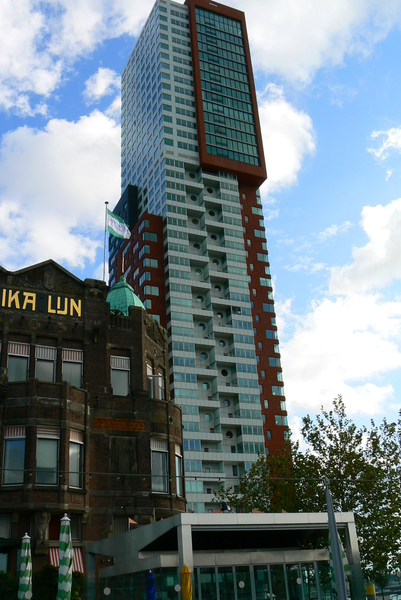 Rotterdam  Montevideo 152m  hoog