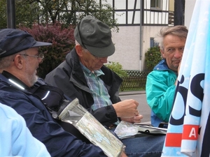 We zitten juist ,,,,, op een terraske