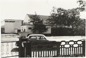 mijn Taunus  17M voor de MEUROP  gebouwen