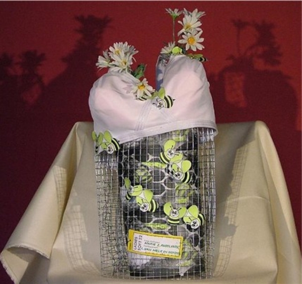 BH 2008-18-M_J Amelynck-L_van melk en honing