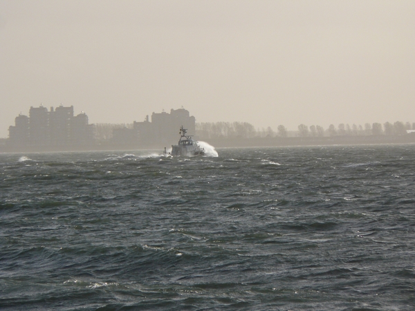 Sloehaven met boot 111