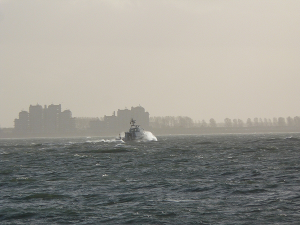 Sloehaven met boot 112