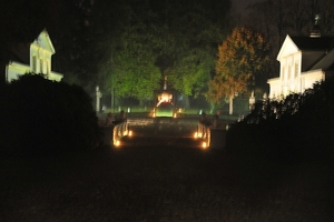 Kasteel Hof Ter Linden, Edegem, Lindendreef met kaarsverlichting