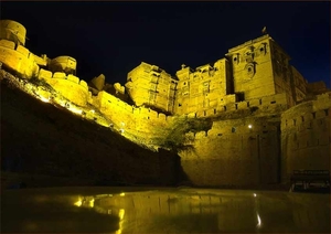 india  jaiselmere fortress by night