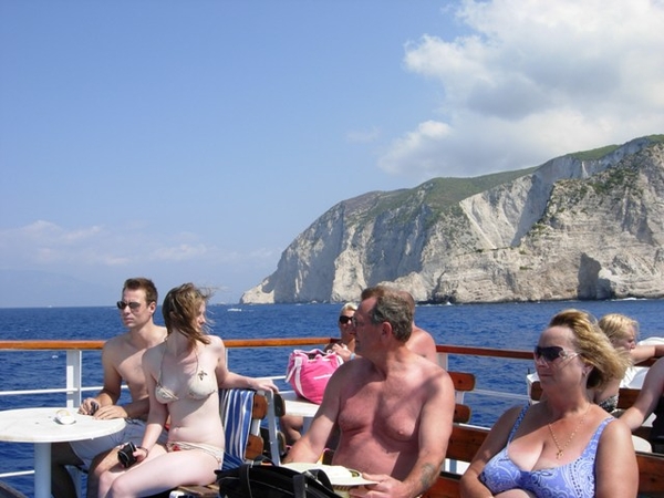 Navagio beach - scheepswrak9