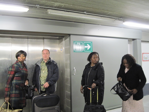 Dpart Mama Vro  Zaventem 1/11/09