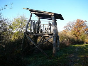 Uitzichttoren op eerste heuvel