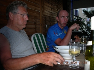 24-06-09 BRM 1200 - pizza pauze - Louis & Jan