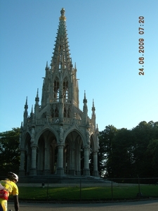 24-06-09 BRM 1200 - Vorstenhuisplein (monument Leopold I) 1