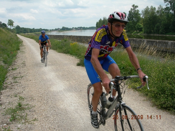 25-06-09 BRM 1200 - Robert & Daniel langs de Loire