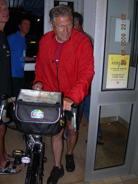 26-06-09 BRM 1200 - aankomst Louis in Reims