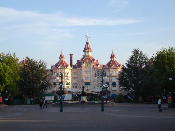 HCH-25-06-09-EuroDisney