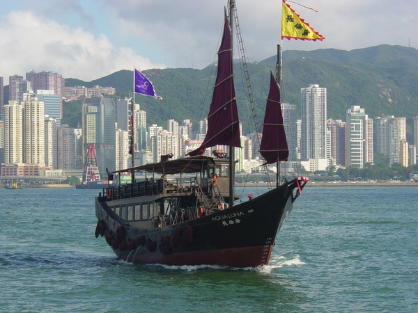 090 Zicht op Hong Kong Island