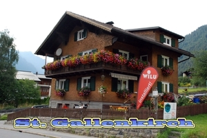 823 titel Pension Vallüla en dorp St Gallenkirch