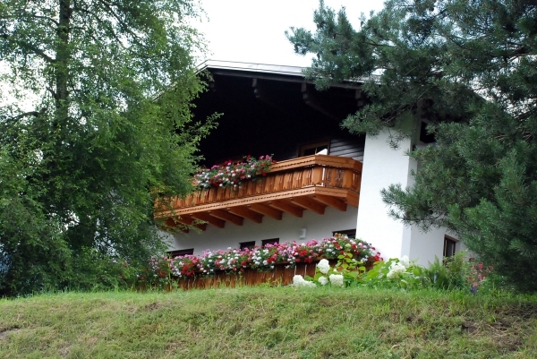 830 Pension Vallüla en dorp St Gallenkirch