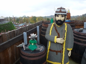 2009_10_31 021 Windsor Legoland - Viking in Lego