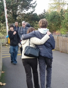 2009_10_31 041 Windsor Legoland - Mieke en Benno samen wandelend