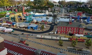 2009_10_31 085 Windsor Legoland - haven