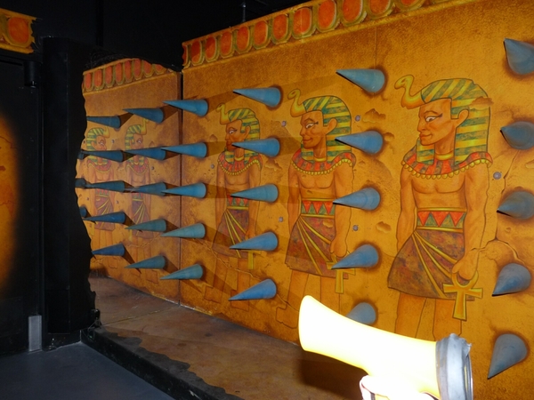 2009_11_01 14 Windsor Legoland - binnen in attractie - allerlei E