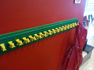 2009_11_01 24 Windsor Legoland - speciale giraf kleedhangers