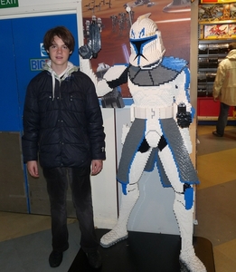 2009_11_01 32 Windsor Legoland - Legoshop, Star Wars figuur, Benn
