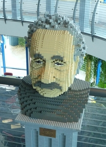 2009_11_01 49 Windsor Legoland - Einstein