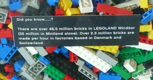 2009_11_01 52 Windsor Legoland - hoeveel blokjes