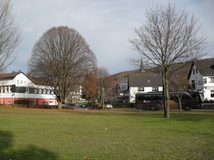SDC12482 Op weg naar het middagmaal
