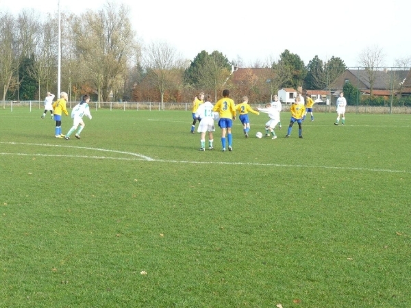 voetbal sinaai 2 vk tielrode b 0 21 november 2009 095