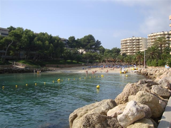 Zicht op het privstrandje van het hotel...