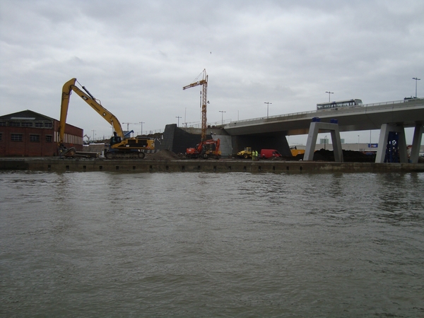 Alles klaarmaken voor het zuidelijk brugdeel