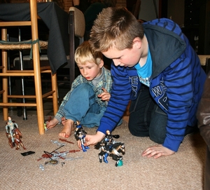 2009-11-29 Daan en Bjarne al spelend