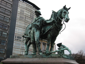 100-0012_IMG