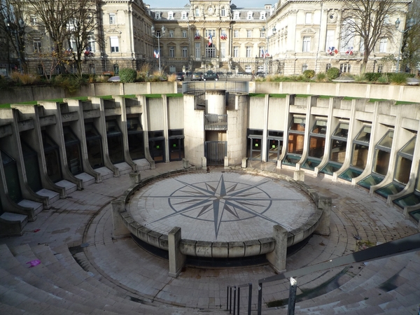 Lille _Place de la République ,Préfecture _metro op voorgrond _