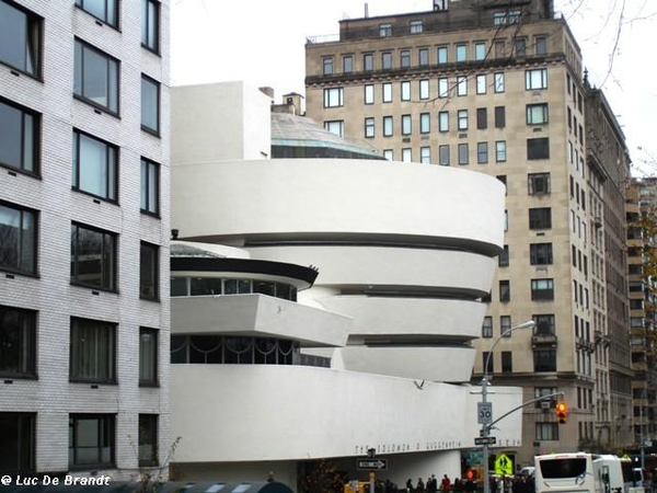 2009_11_14 NY 033 Uptown Tour Guggenheim Museum