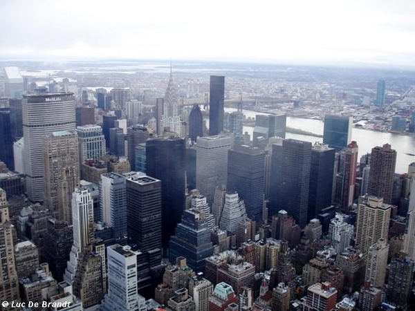 2009_11_15 NY 011L Empire State Building panorama