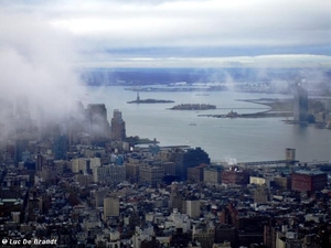 2009_11_15 NY 019L Empire State Building panorama