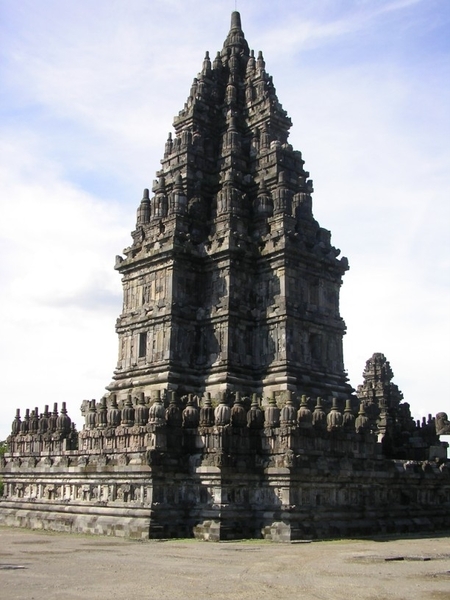 Indonesië 1 235