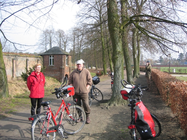 20090301 Tongerlo de vrolijke fietsers