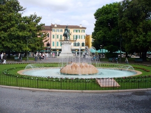 Verona: standbeeld van Garibaldi.