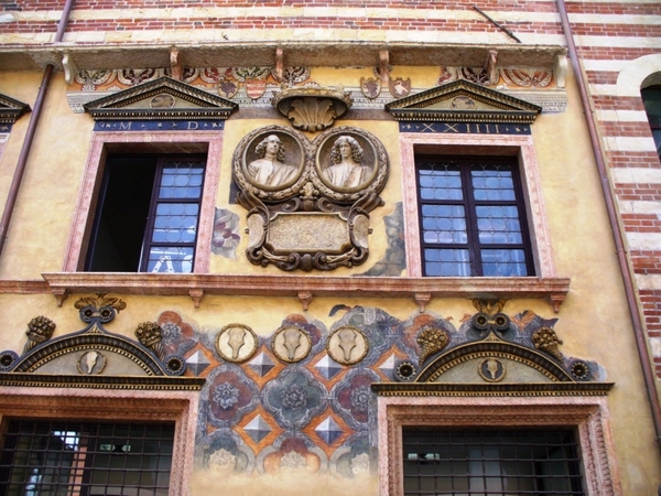 Verona: standbeeld van Garibaldi.