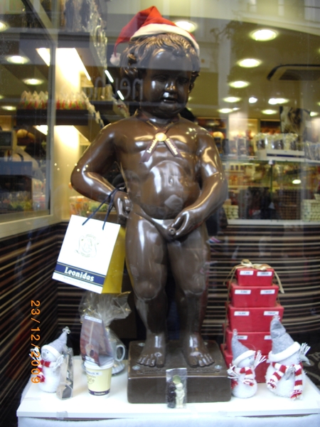 MANNEKE PIS IN CHOCOLADE