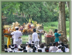 Ceremonie in Carangsari