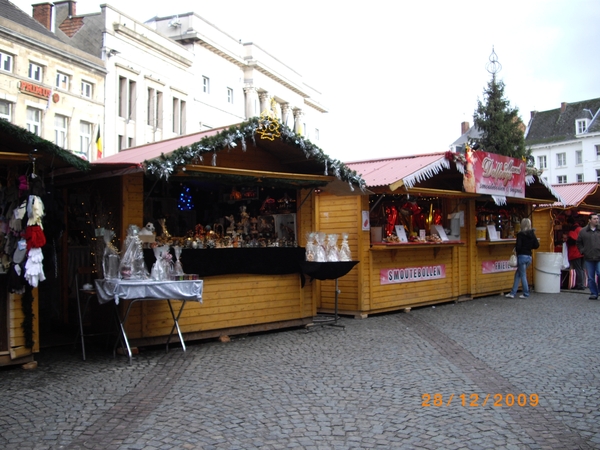 KERSTKRAAMPJES OP DE GROTE MARKT