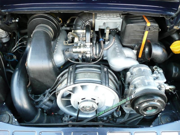MOTOR 911 EN INTERIEUR 001_Small