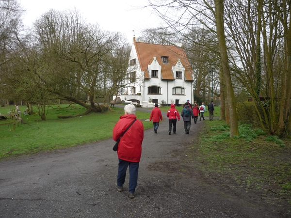 10.04.05.OOSTKAMP.DOOR HET PARK