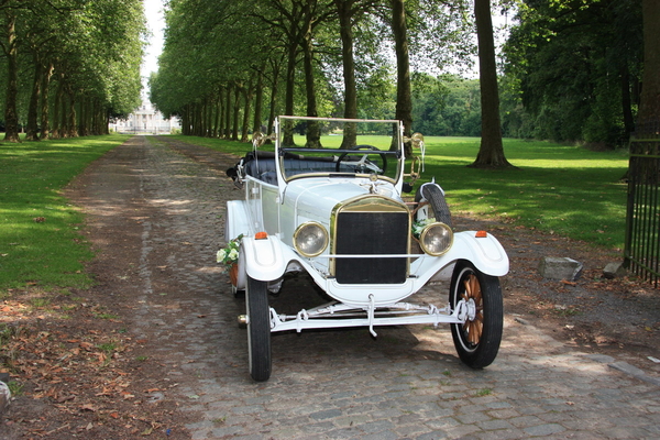 DURAS KASTEEL  Bruidswagens FORD  T 1926