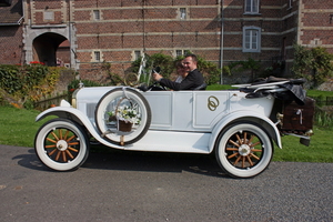 LEUVEN Bruidswagens oldtimers ceremoniewagens