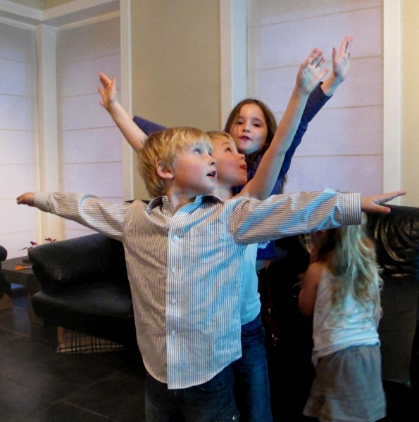 2010-01-24 kleinkinderen aan het dansen 01