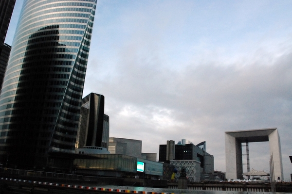 034  Parijs La Defense en metro